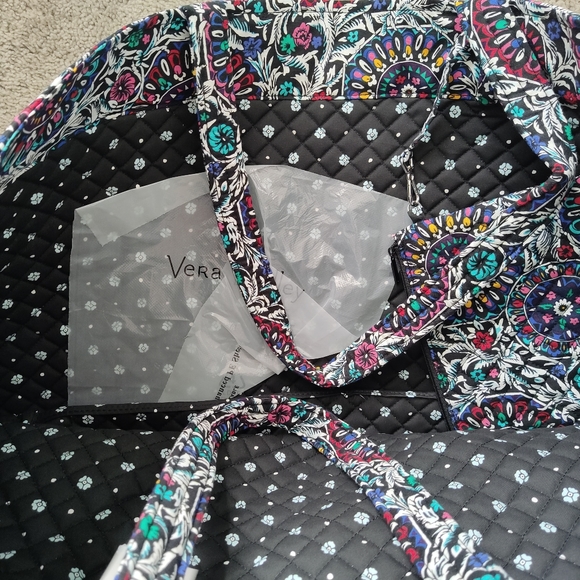 NWT Vera Bradley Grand Tote in Stained Glass Medallion - Picture 3 of 10